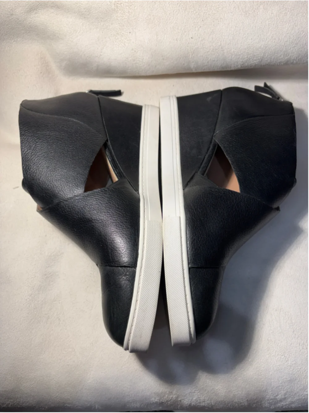 Women's L.Paolo Black Leather Wedge Sneakers